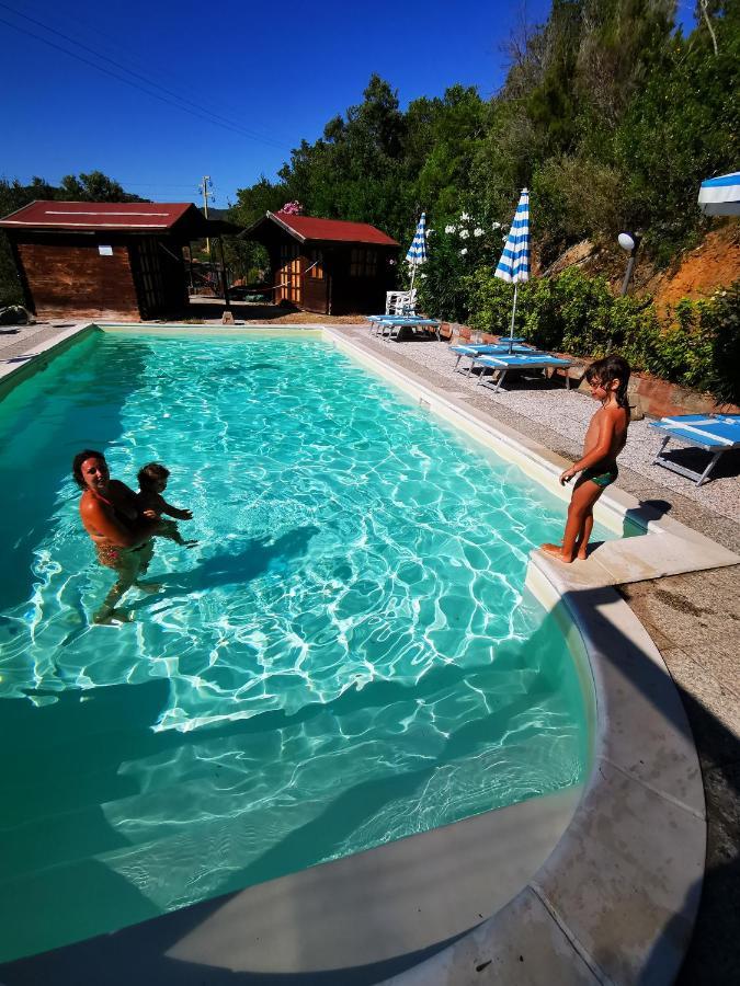 Vacanzamaredue 2 Residence マリーナ・ディ・カンポ エクステリア 写真