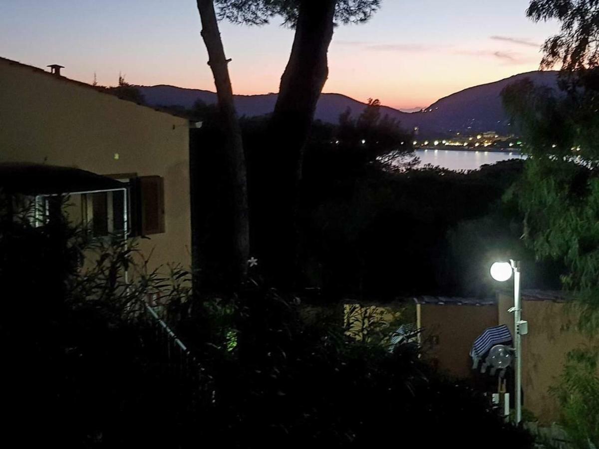 Vacanzamaredue 2 Residence マリーナ・ディ・カンポ エクステリア 写真