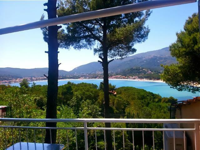 Vacanzamaredue 2 Residence マリーナ・ディ・カンポ エクステリア 写真