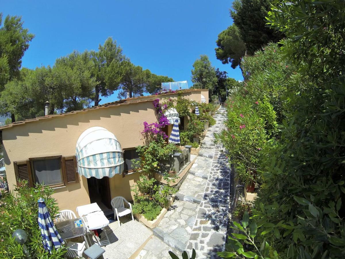 Vacanzamaredue 2 Residence マリーナ・ディ・カンポ エクステリア 写真